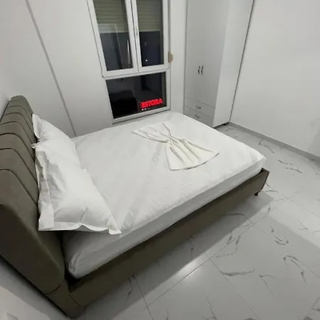 호텔 Ebis Shëngjin